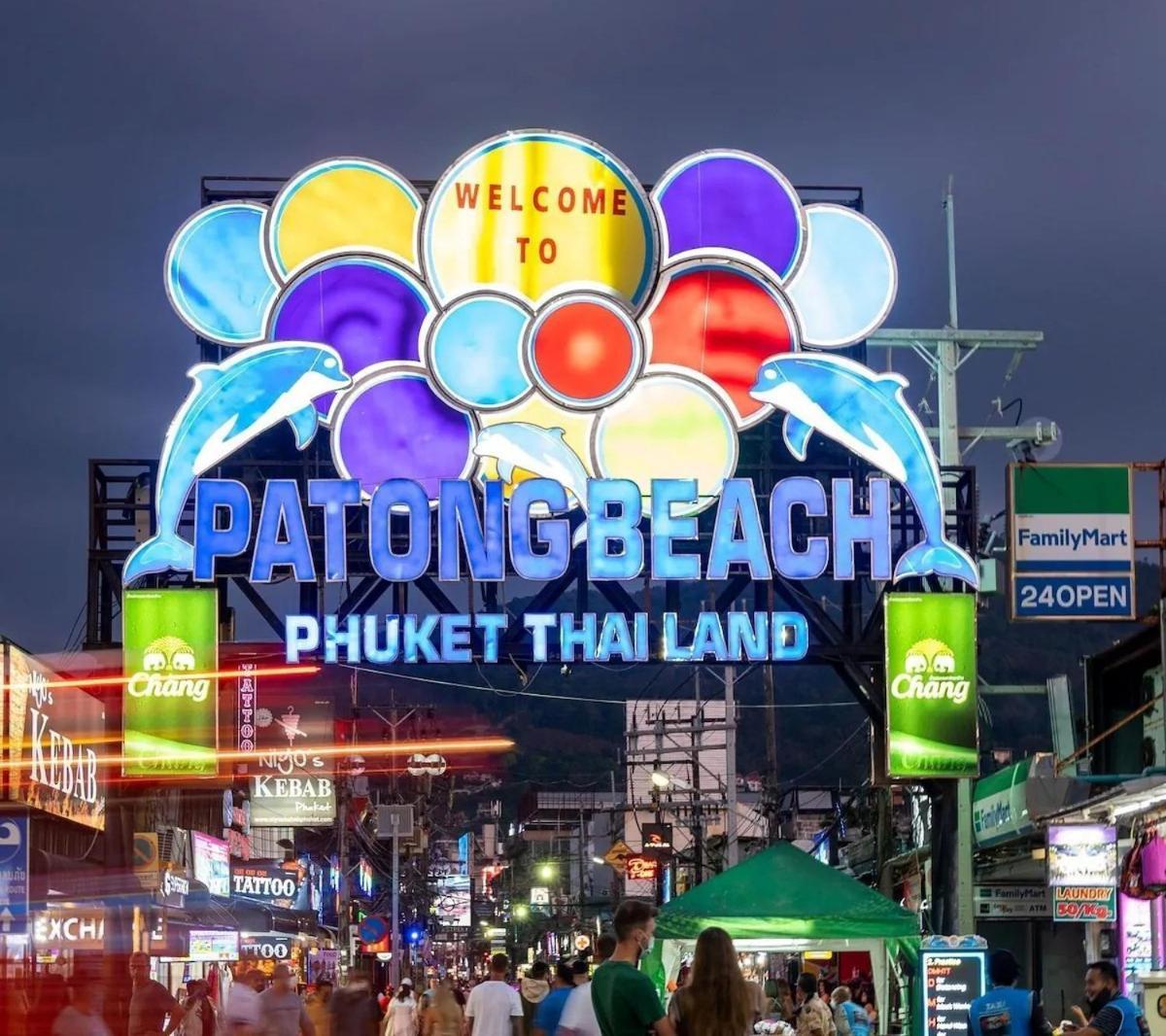 The Taksim Patong Beach Hotel Exterior photo